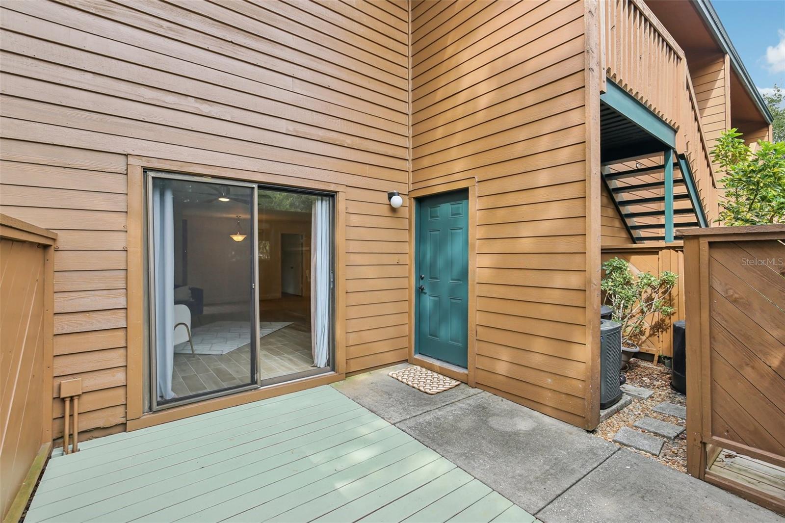 Private courtyard!