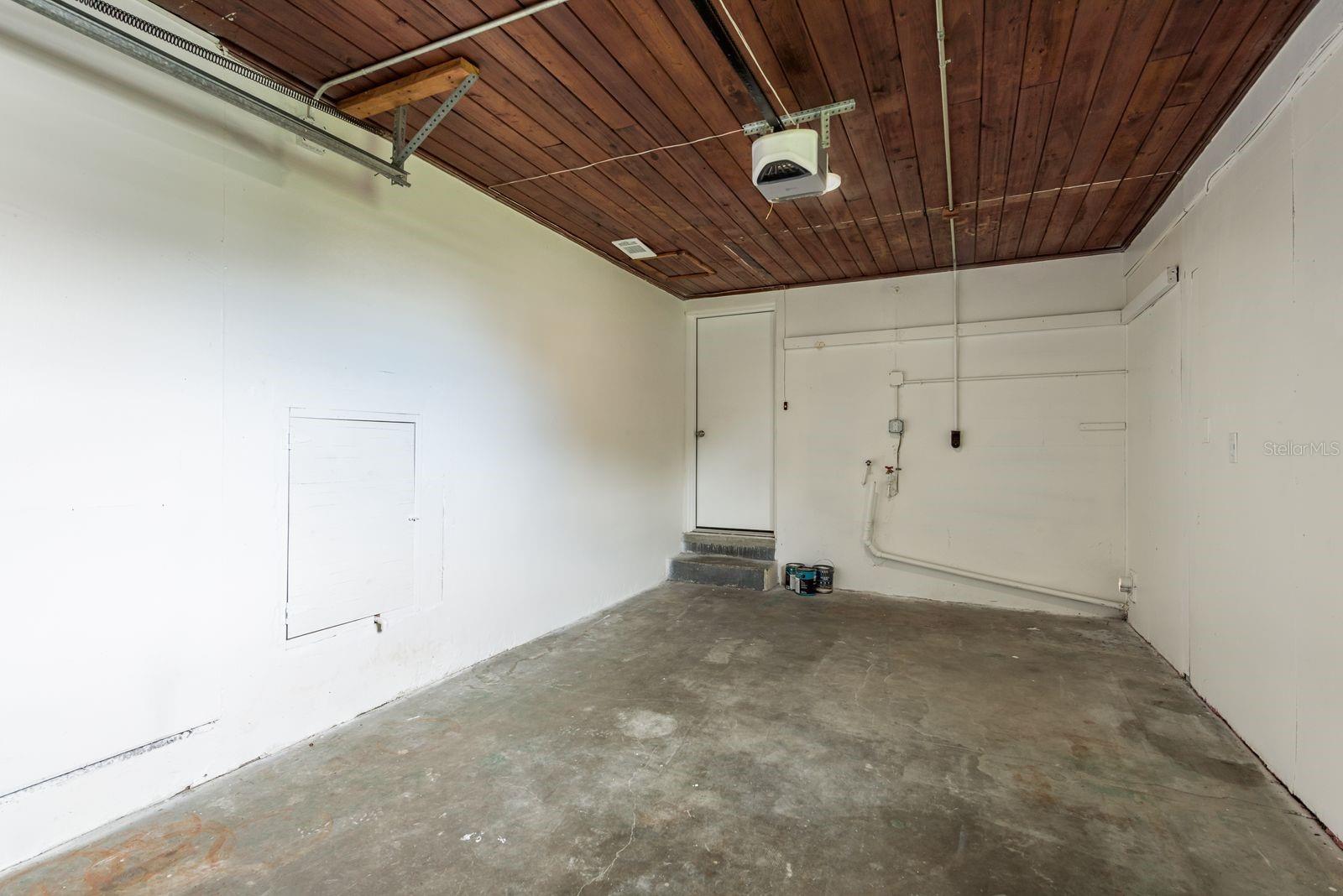 garage