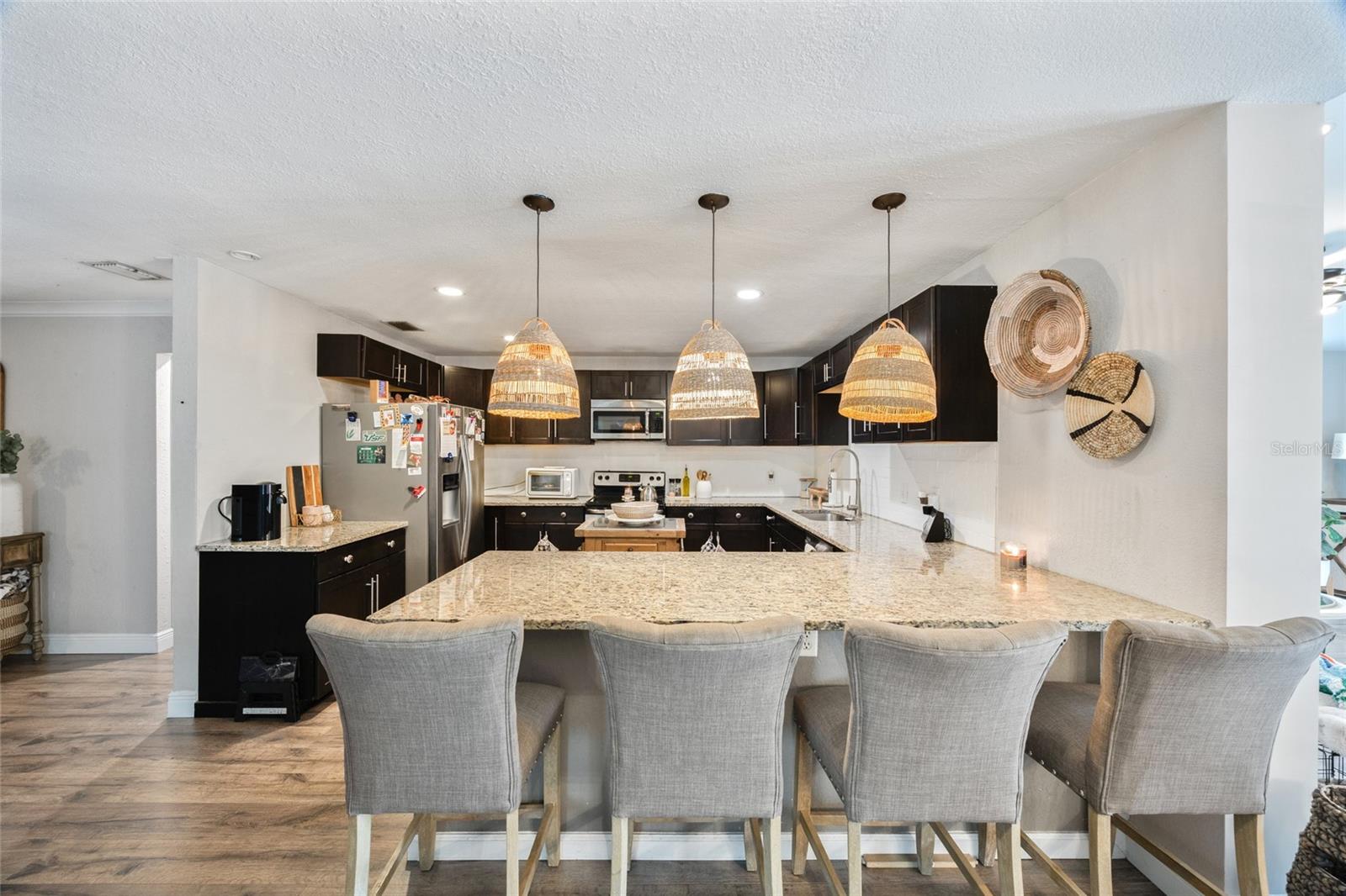 Kitchen w/ Granite & Stainless Appliances