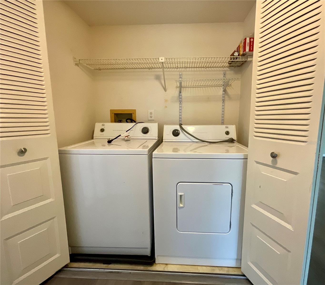 19-Laundry closet