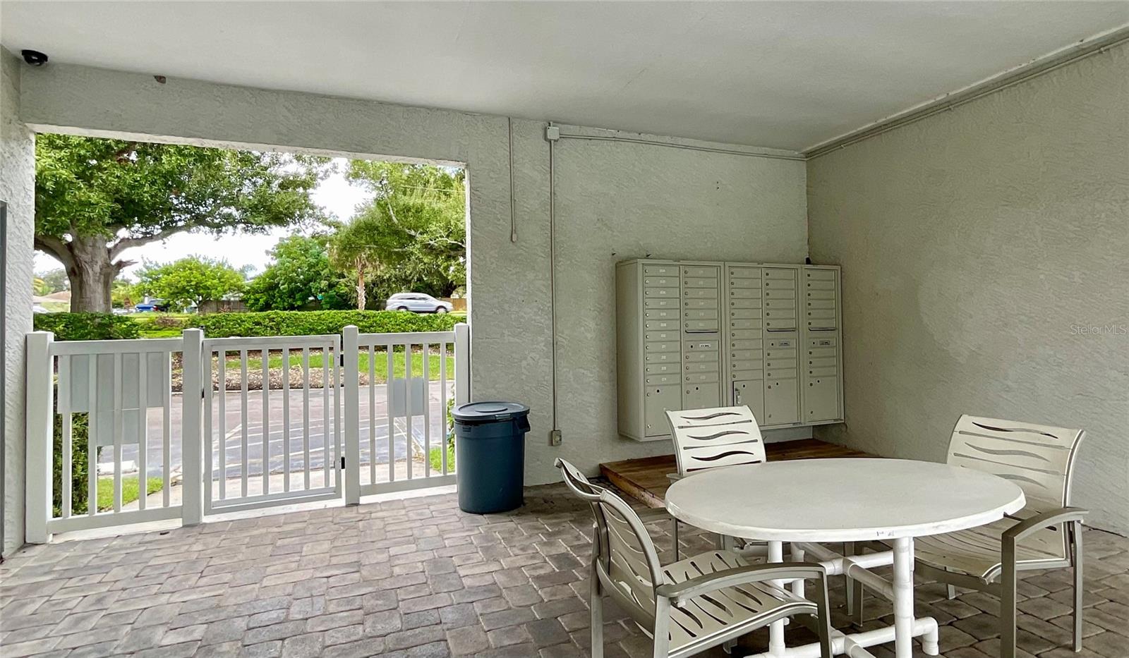 34-Entry to pool and mailboxes