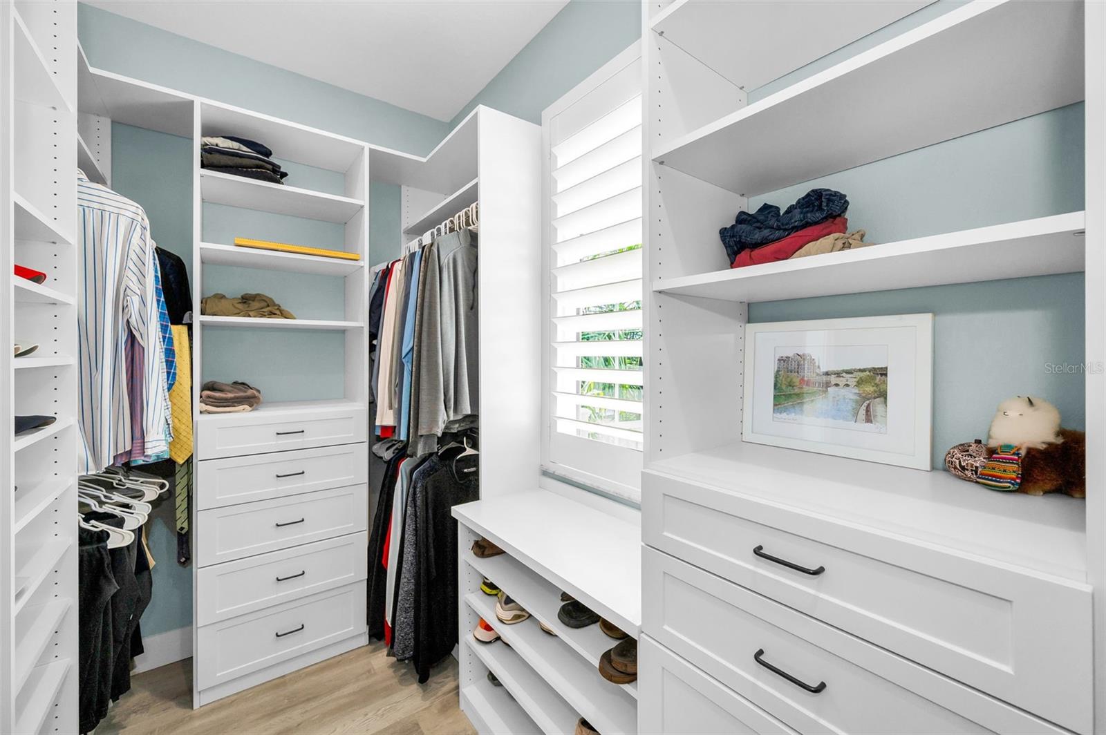Primary walk in closet