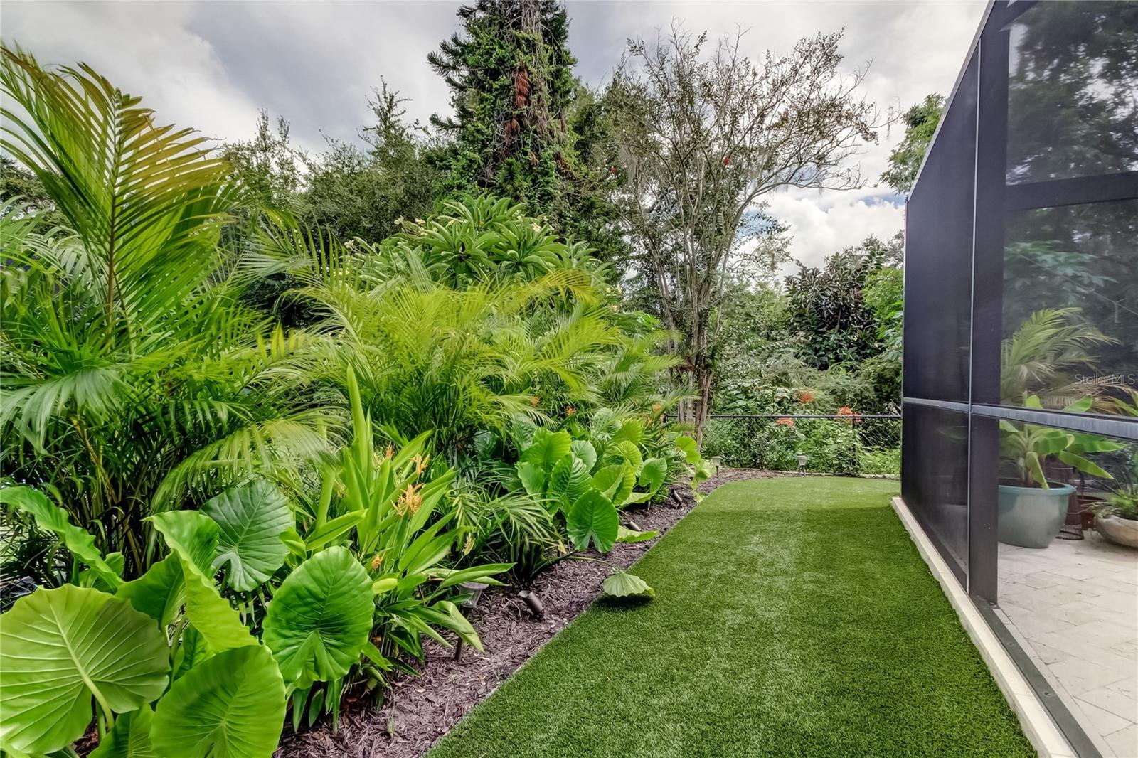 Walkway to Putting Green