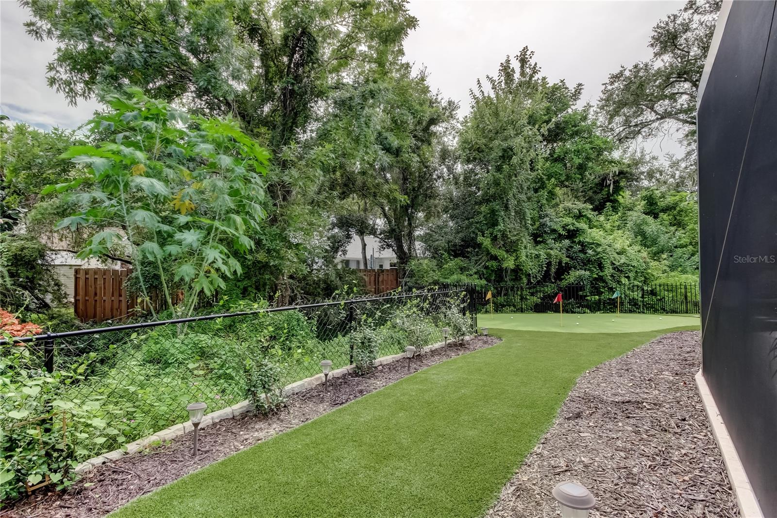 Walkway to Putting Green