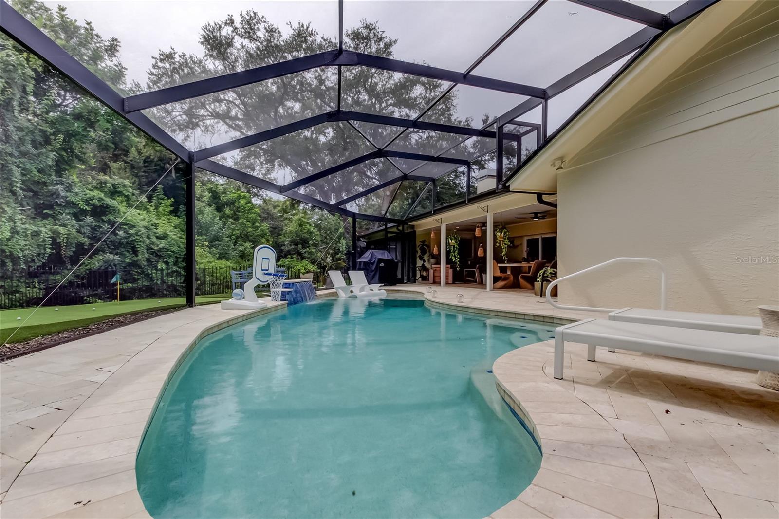Pool