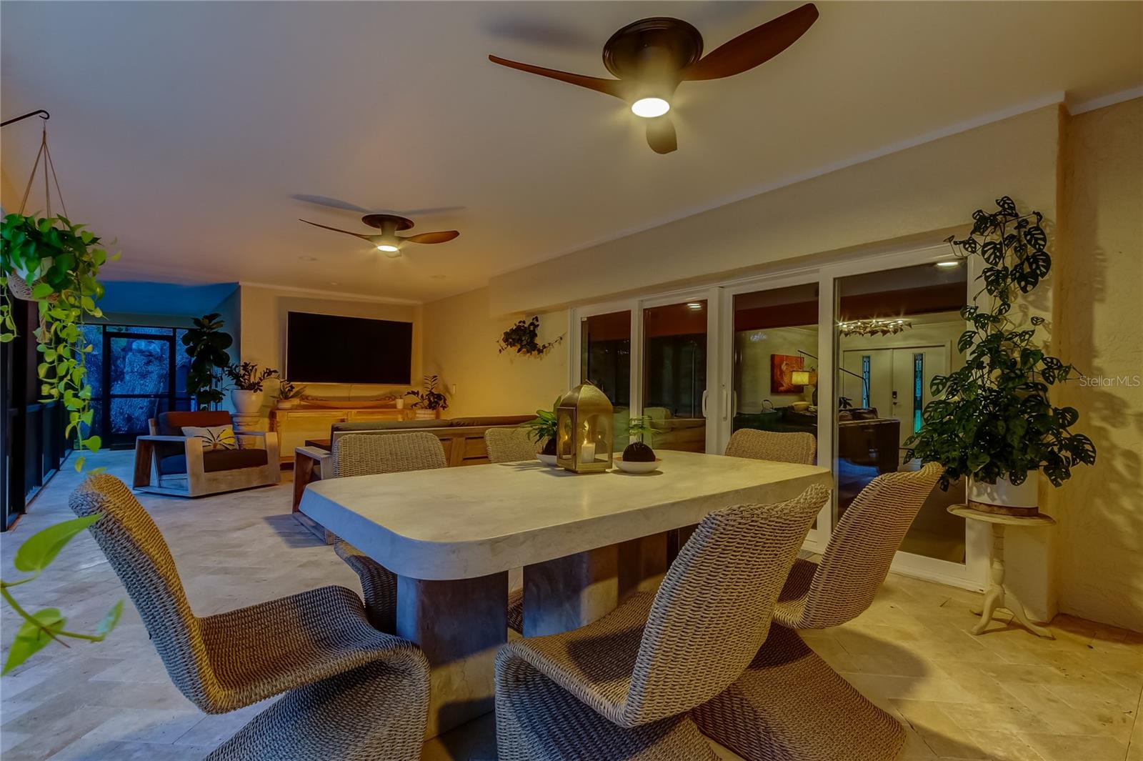 Outdoor Dining and Living
