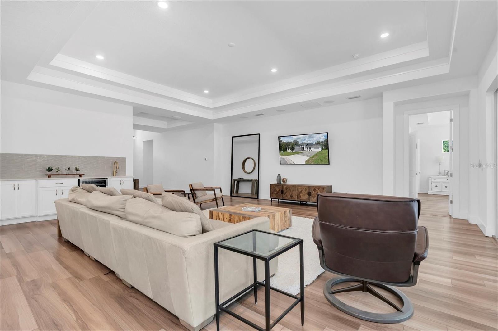 SPACE FOR ANY FURNITURE CONFIGURATION