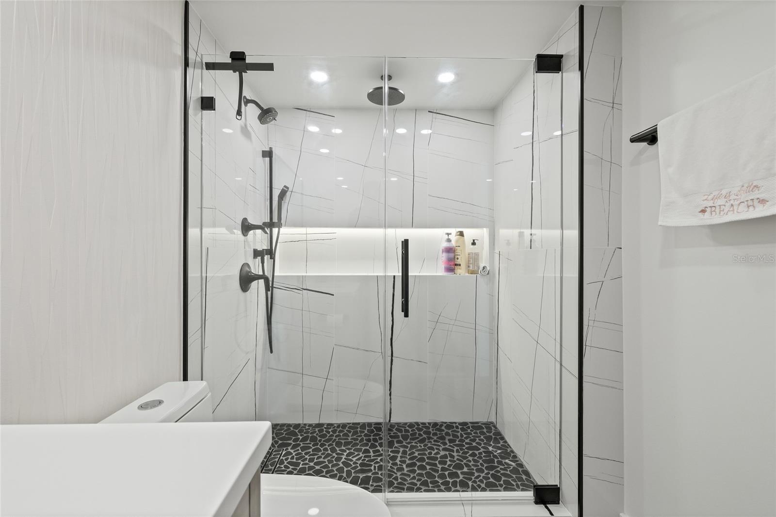 2ND BATHROOM