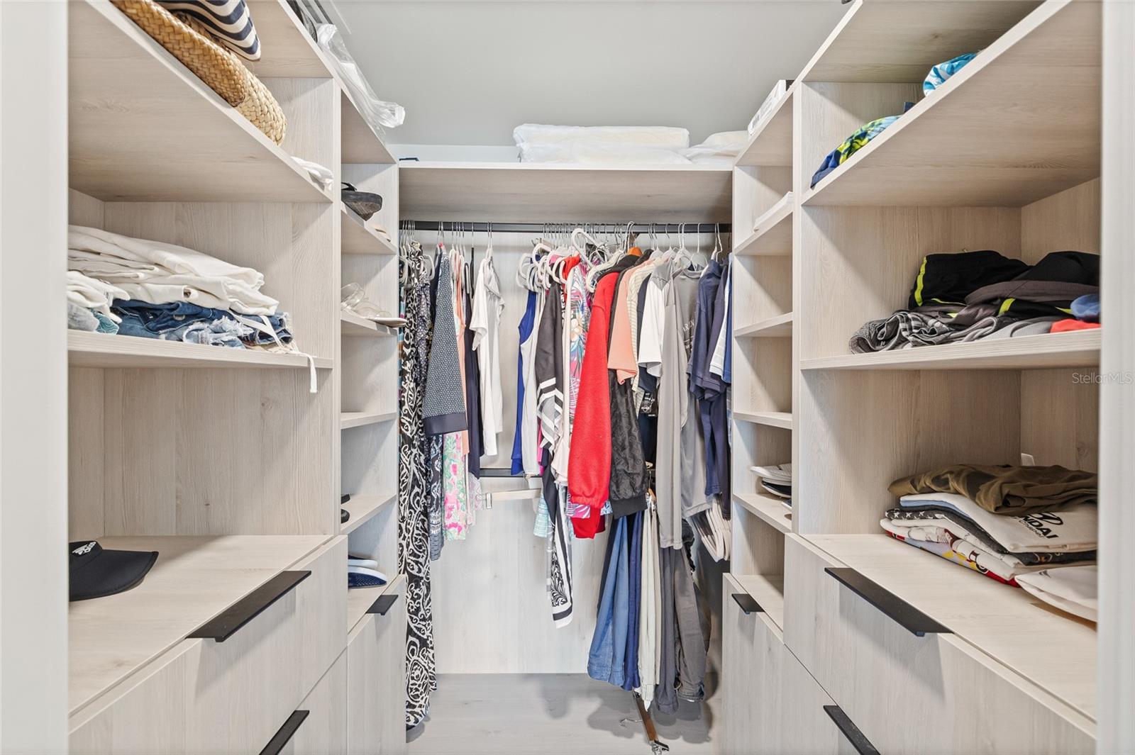 MASTER CLOSET