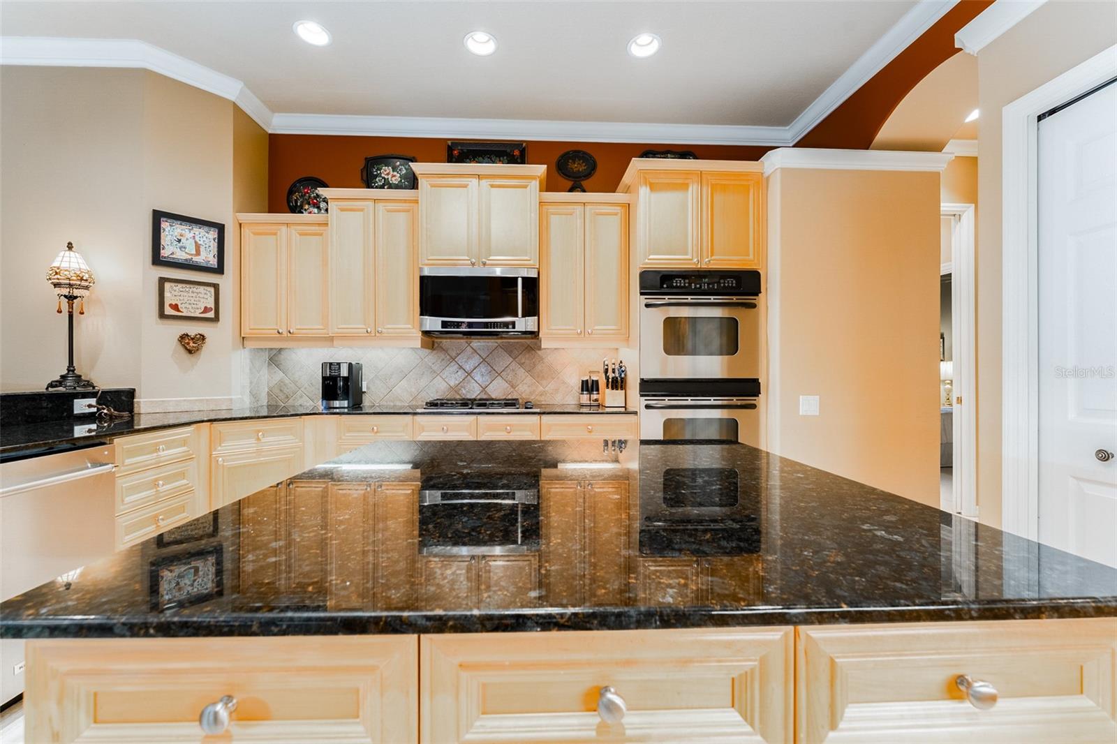 Large Center Island, Gas Cooktop, Two Wall Ovens, Mircowave, Refrigerator
