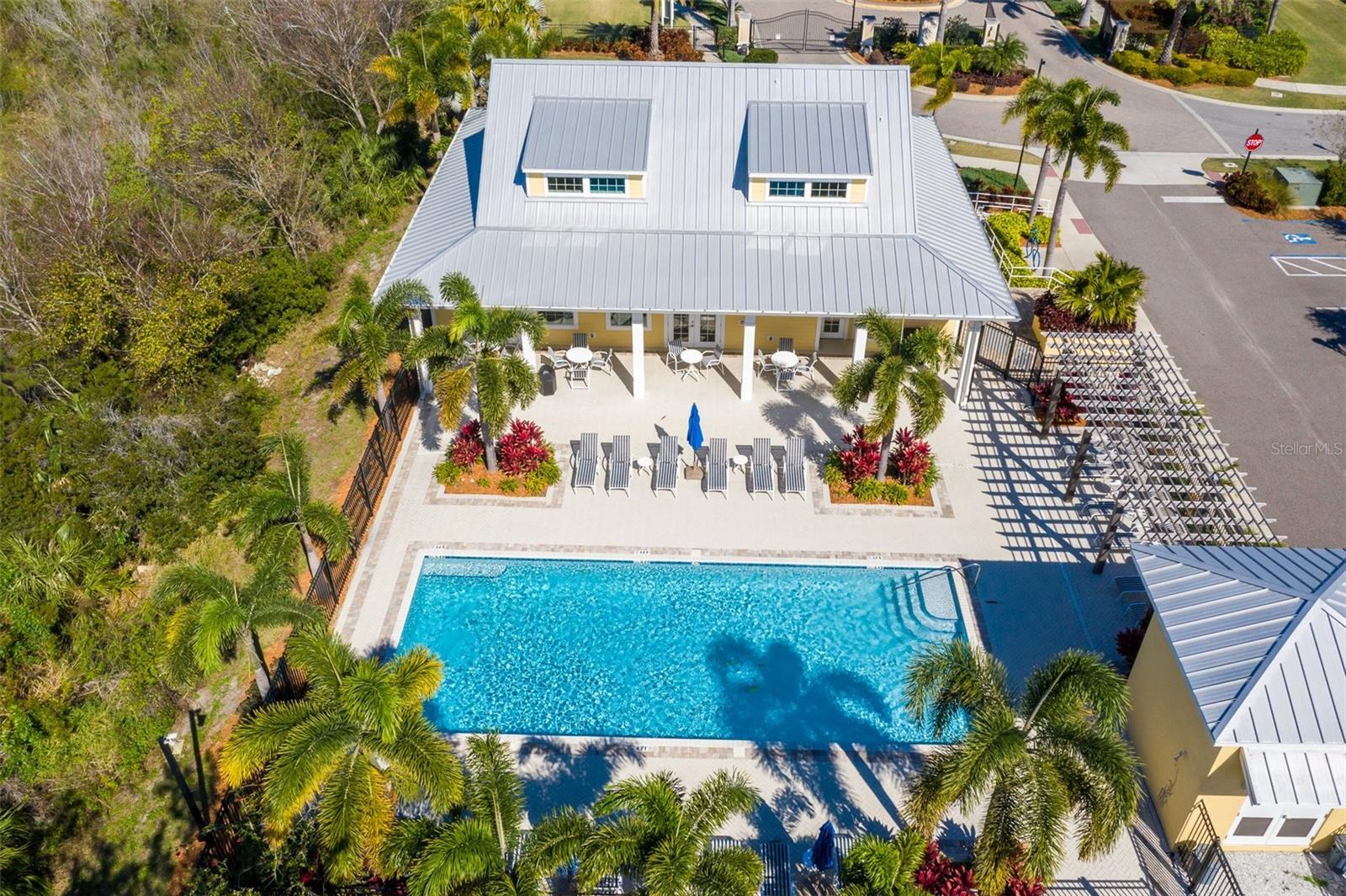 Admiral pointe clubhouse