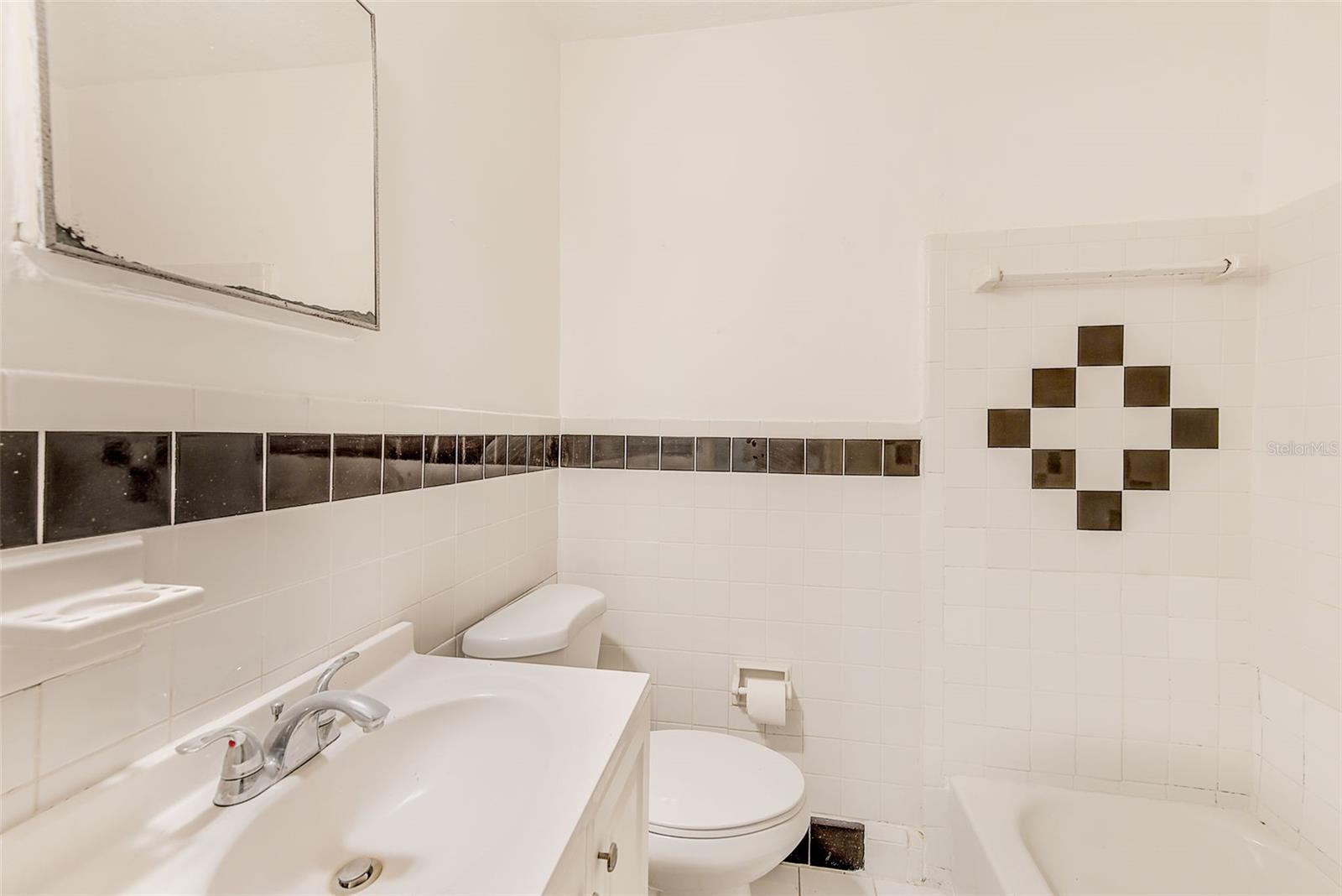 2nd Bathroom