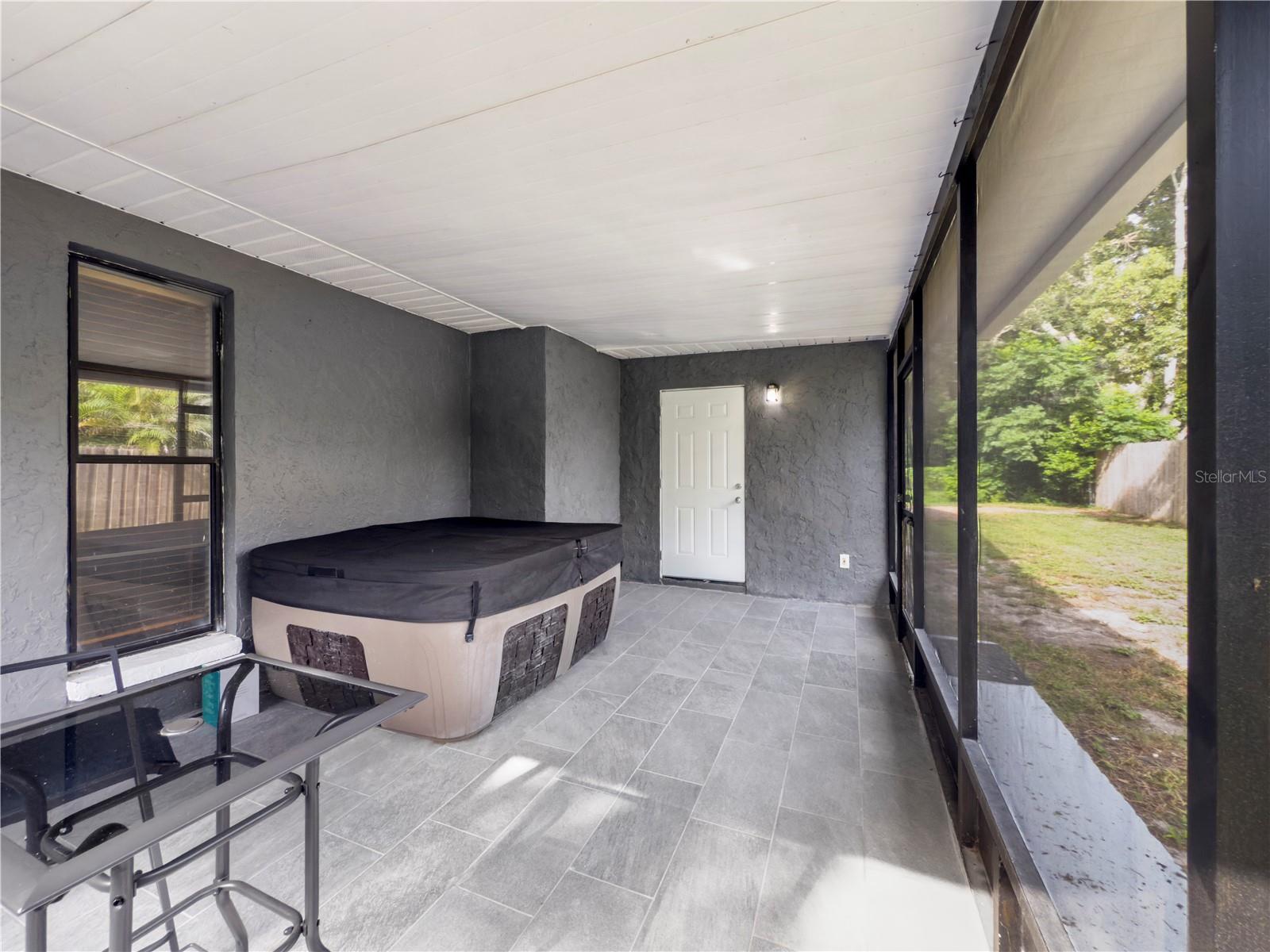 Screened in Patio with Dining Area