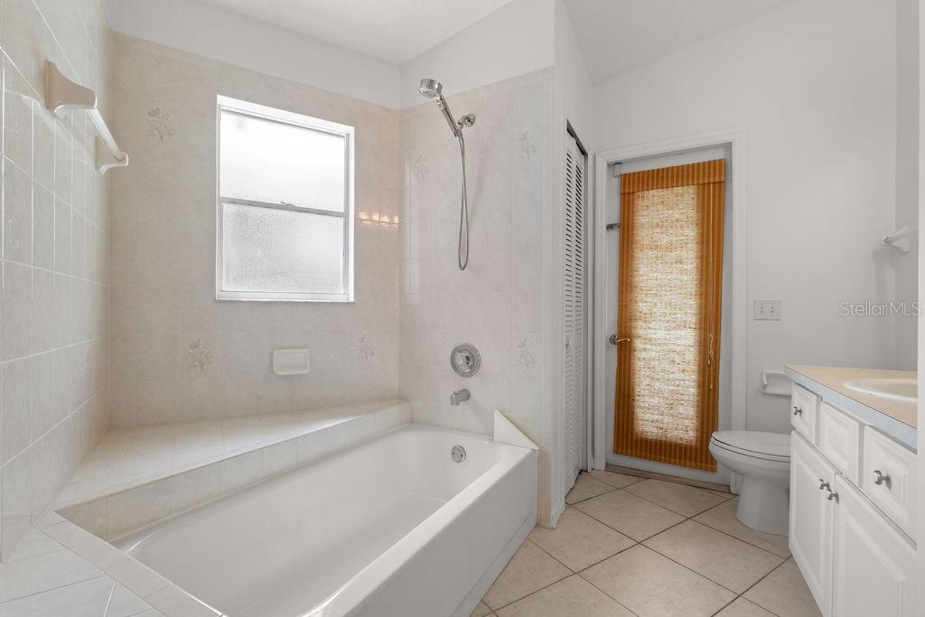 Guest Bath/Pool Bath