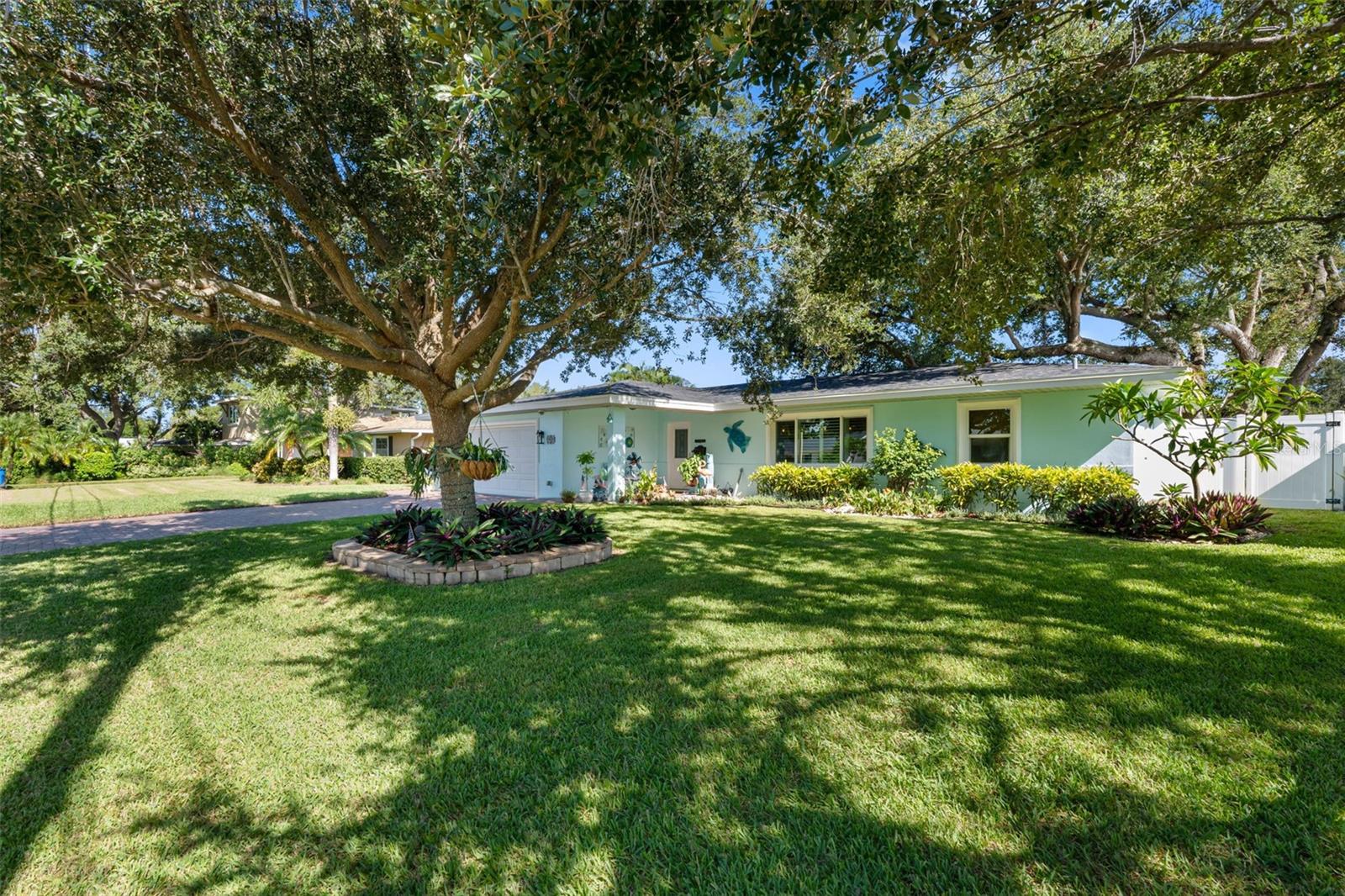 Photos of the entire property to follow