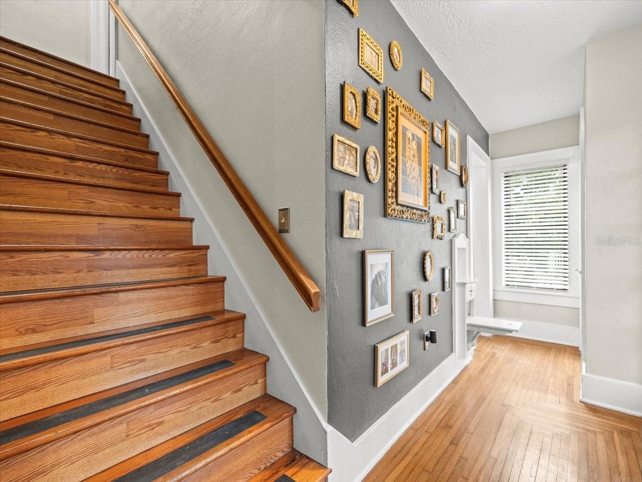 Front entrance with phone nook