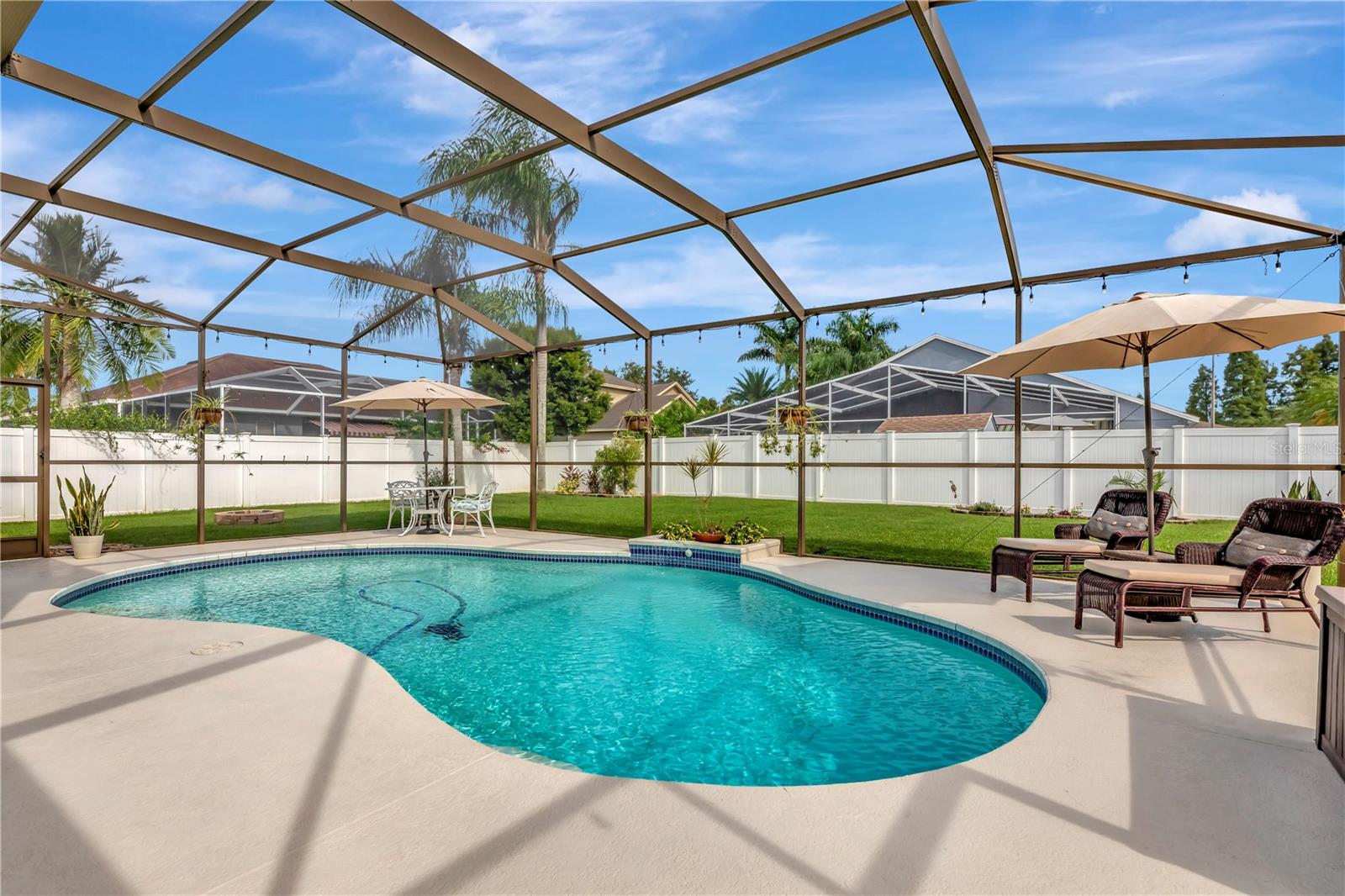 Sparking Pool