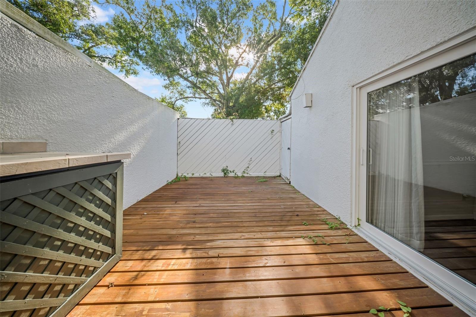 Private Deck