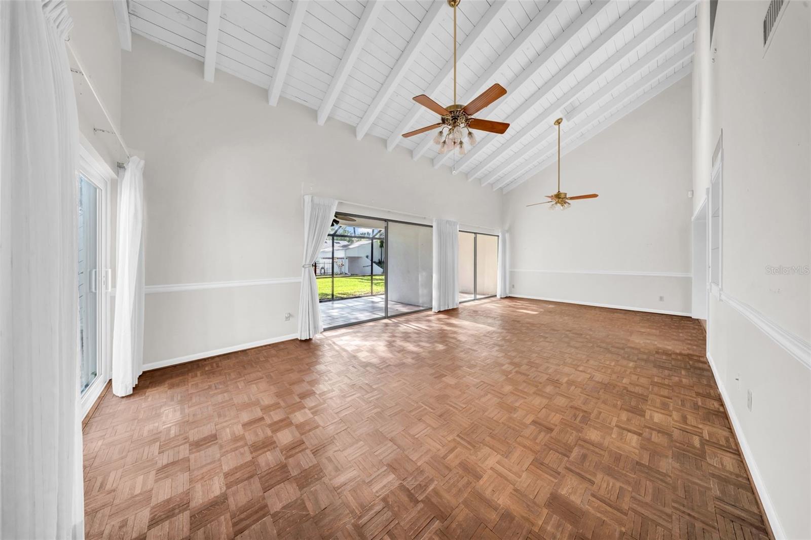 Living Room/Dining Room