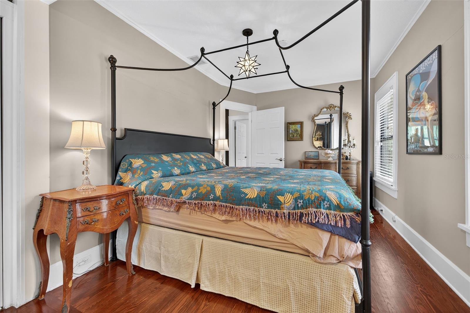 King bed