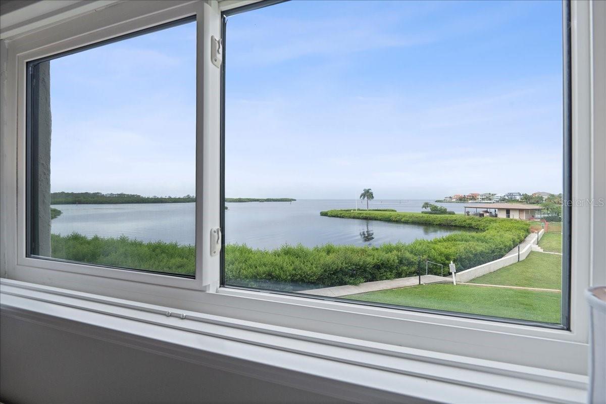 Direct Gulf Views
