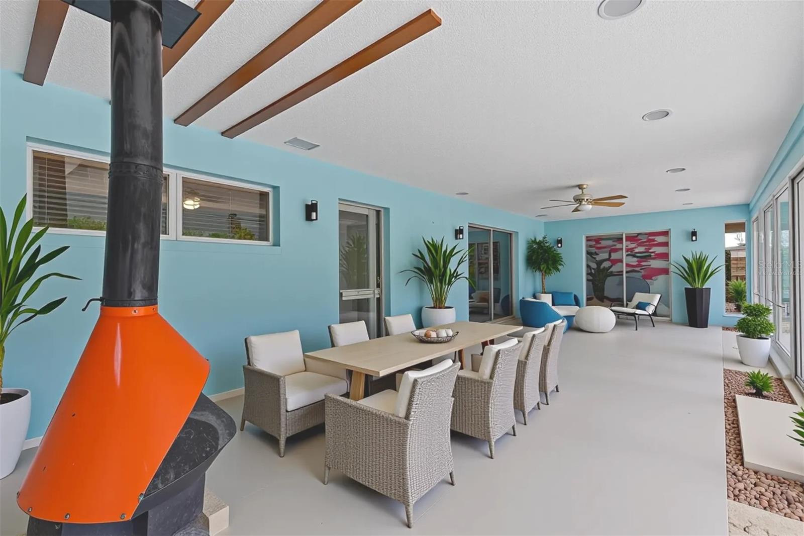 Virtually staged lanai