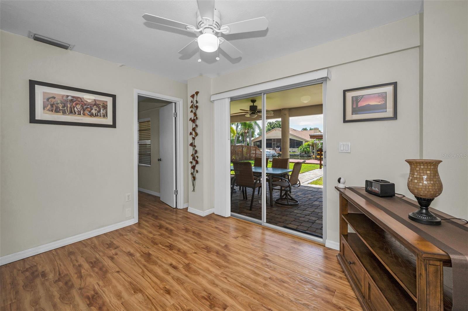 Large foyer or sitting room