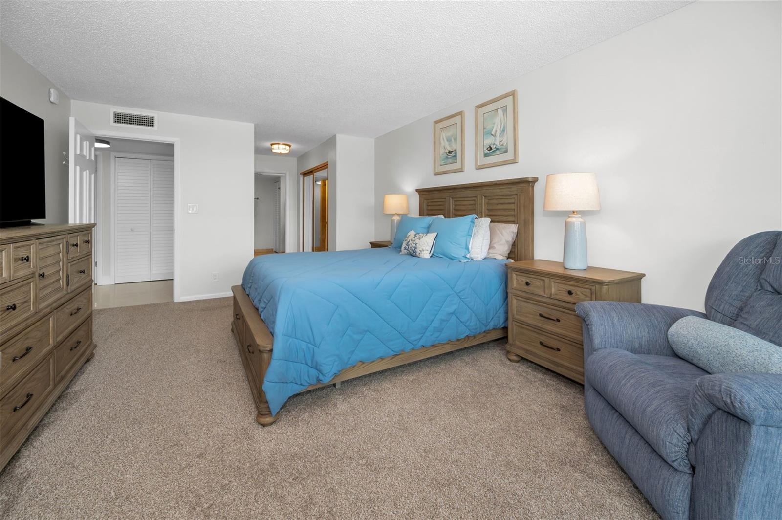 King  Size Primary is 12'x18'