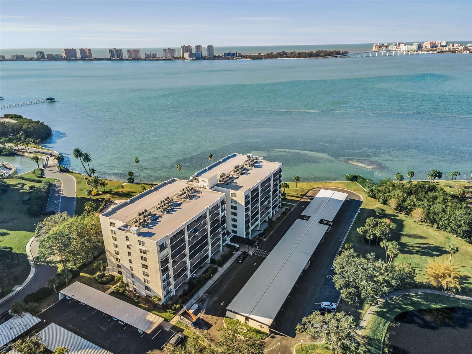 Bayshore 1 sits directly on the intracoastal