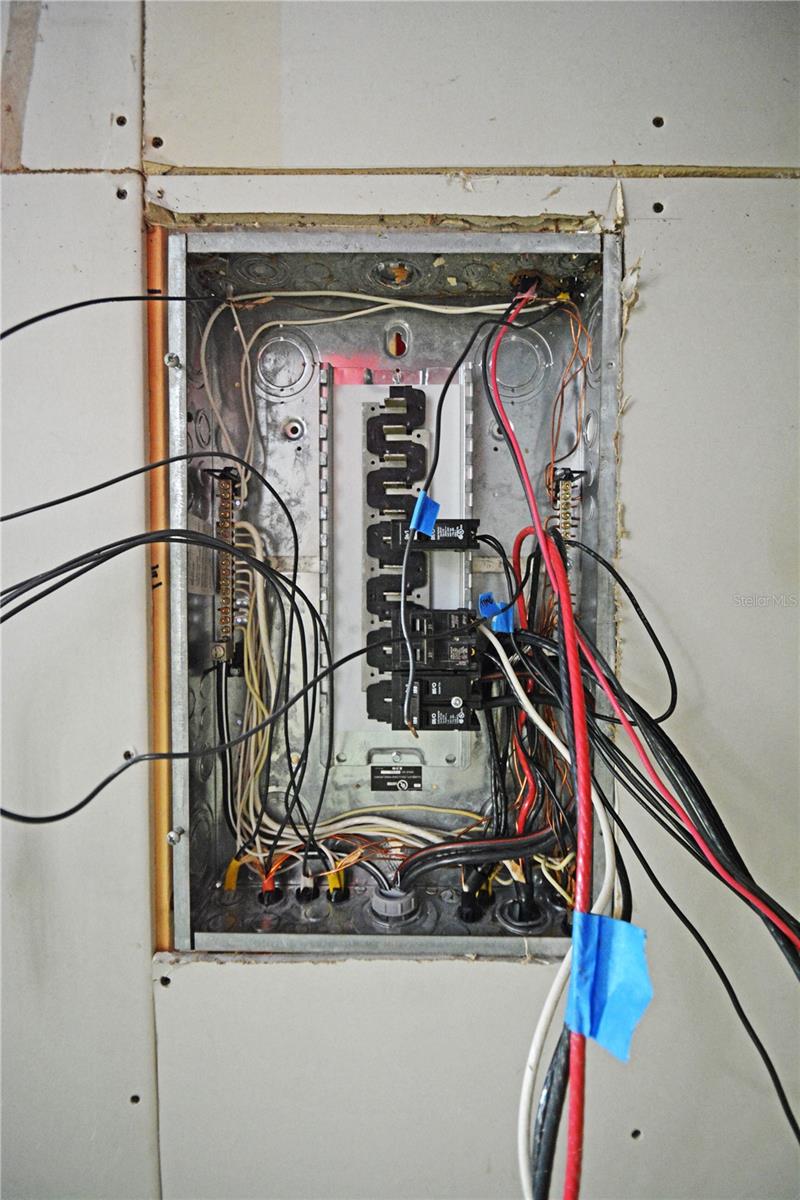 TB8425155