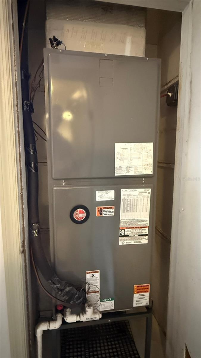 TB8425184