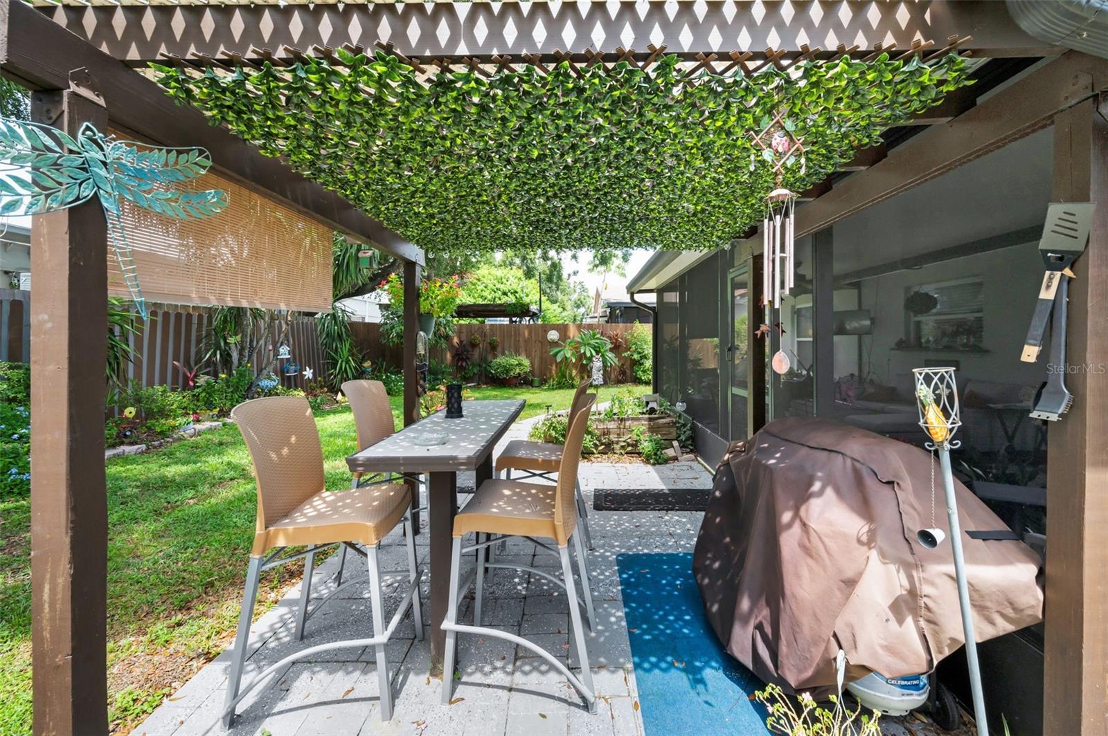 Back Yard - Pergola