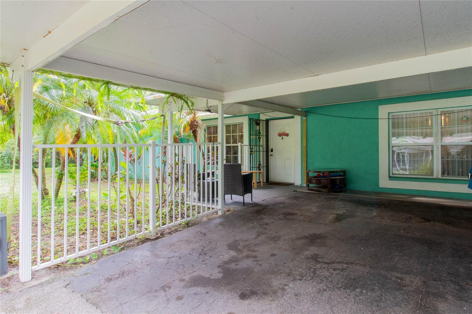 2 Cars Carport