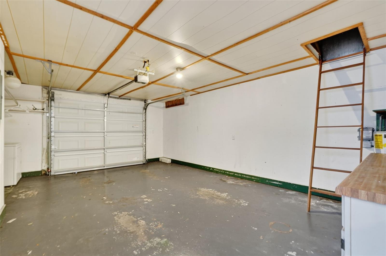 Oversized garage