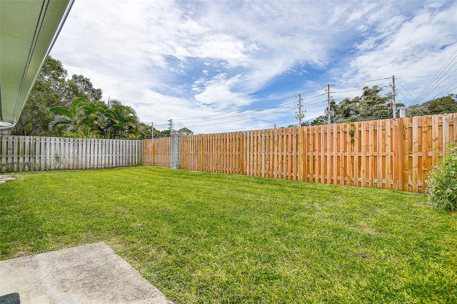 REALLY DECENT SIZED  FENCED YARD