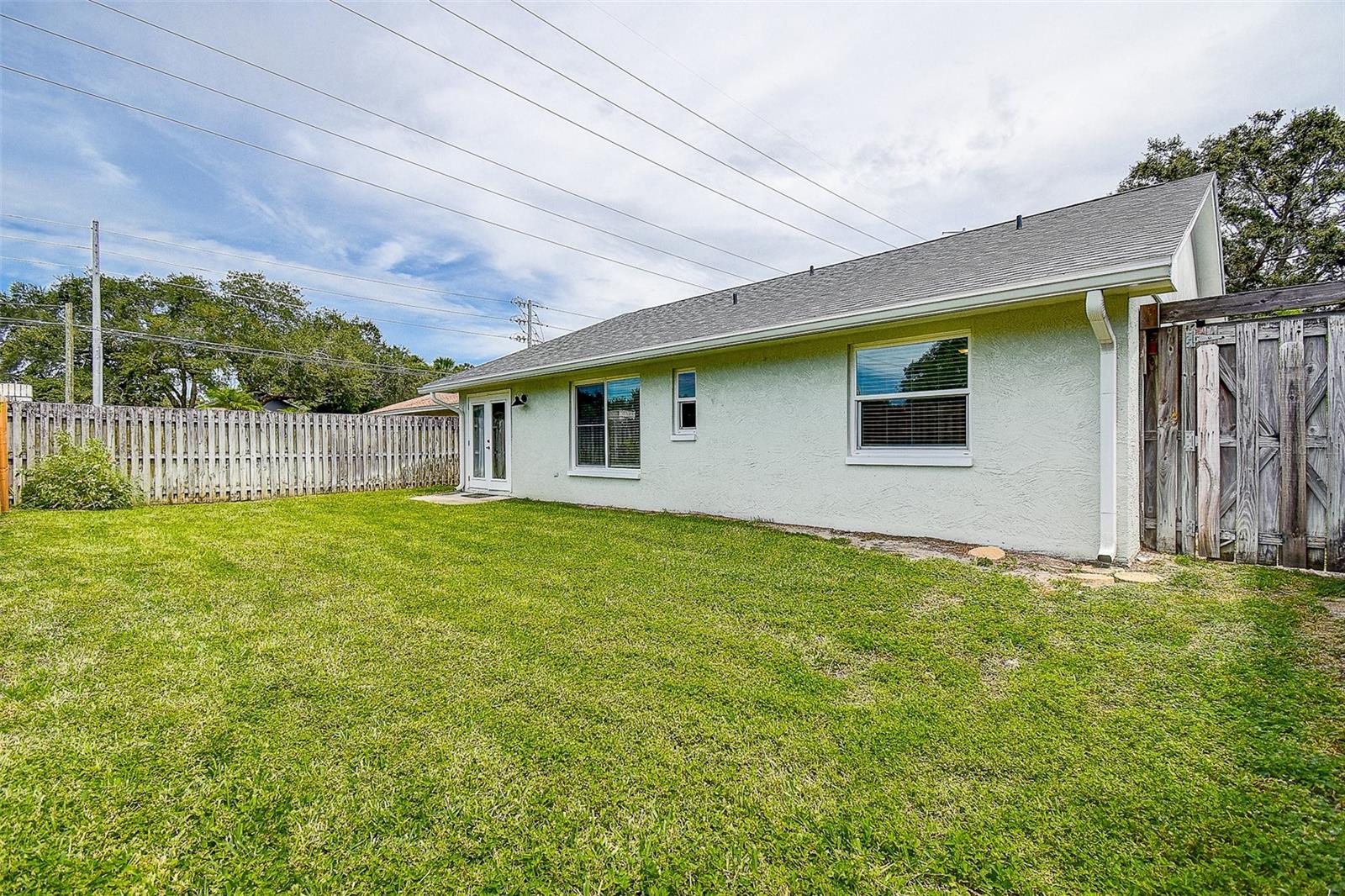 BACKYARD TO HOUSE