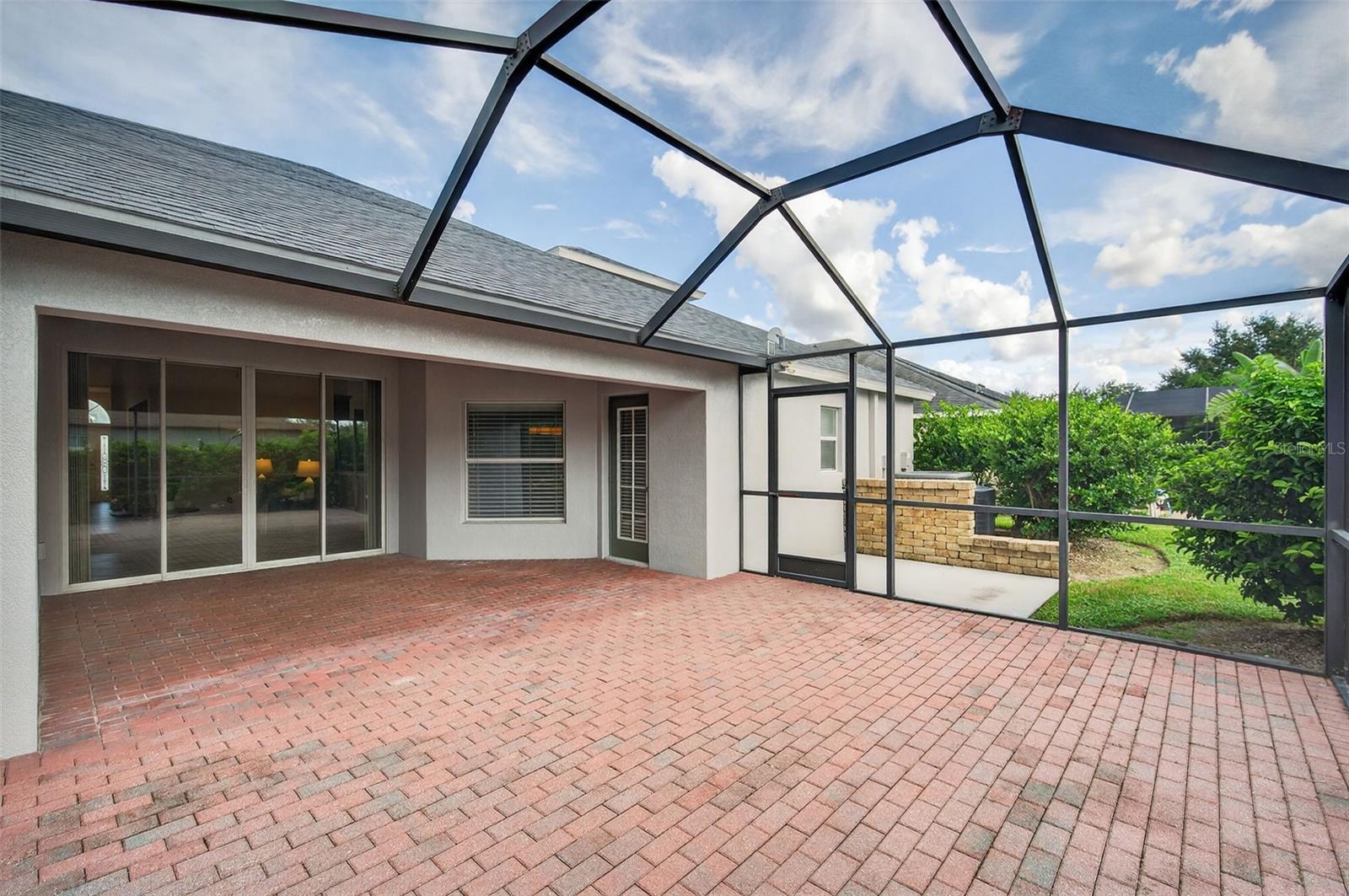 Large Paver Lanai with Outside Patio