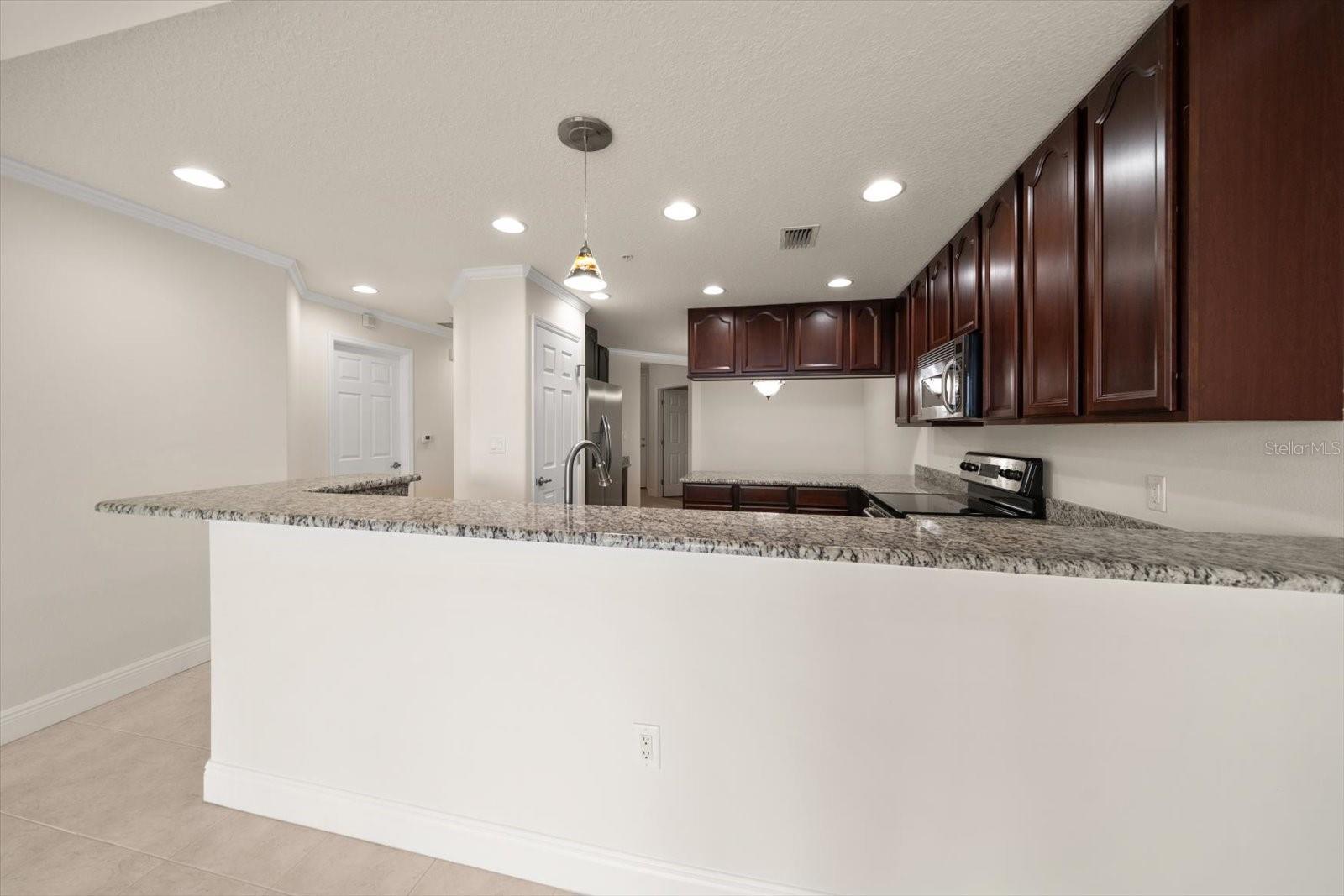Kitchen Breakfast Bar