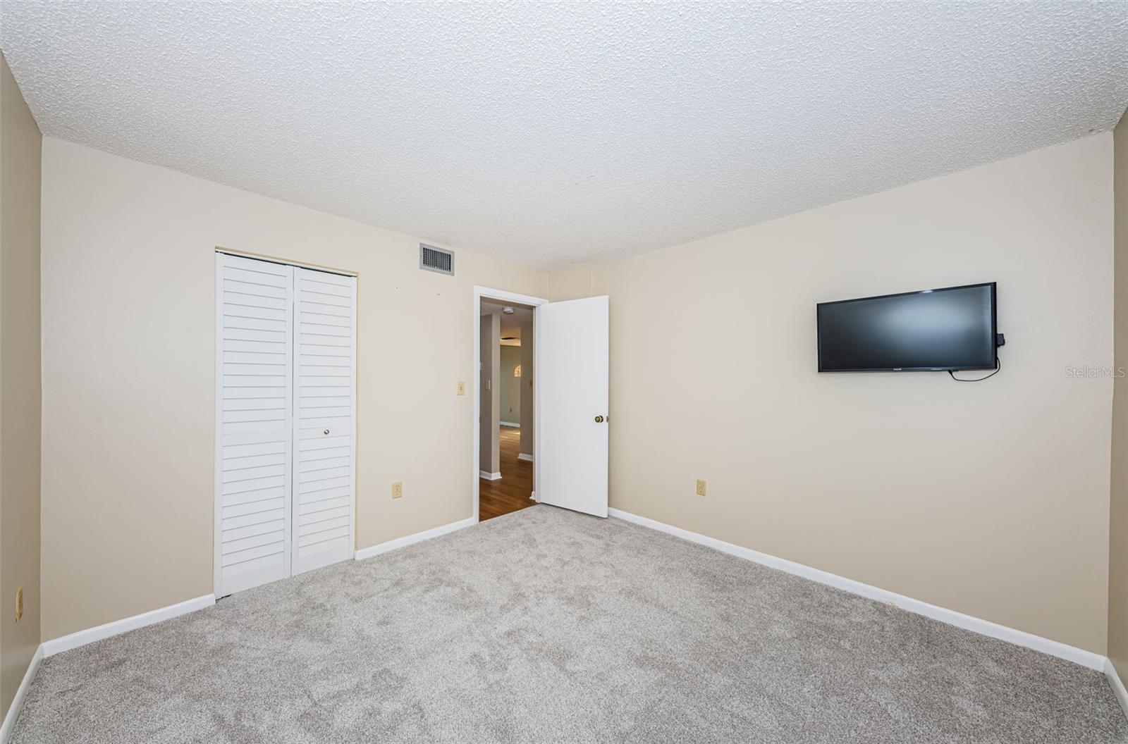 Guest Bedroom - Newly Carpeted