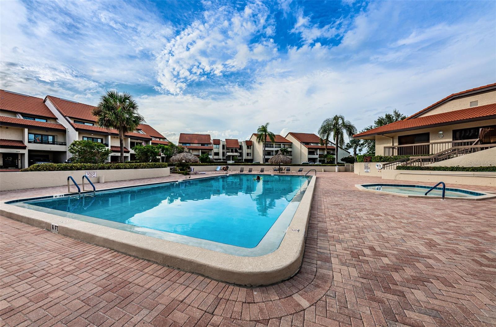Clubhouse Heated and Chilled Pool