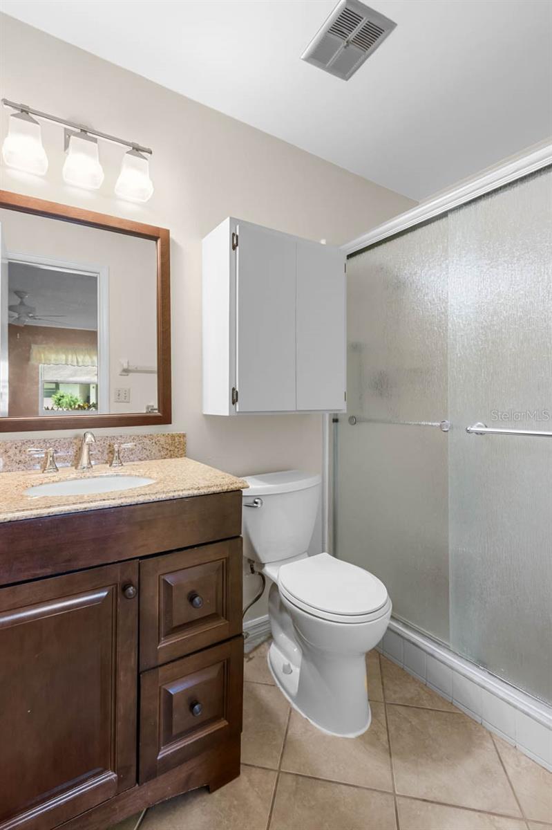 Primary En-Suite Bathroom