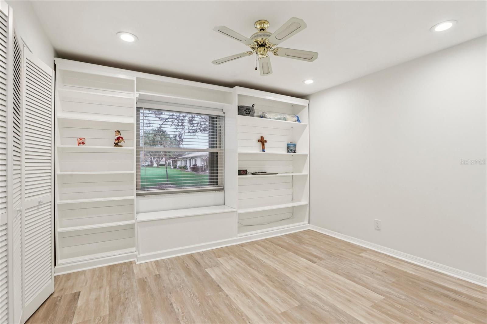 2nd bedroom
