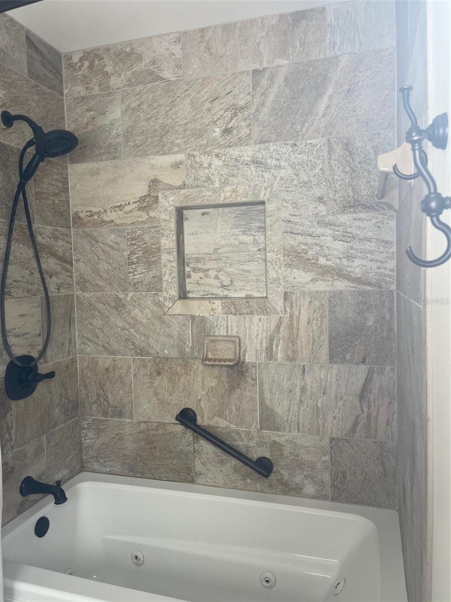 Main bathroom 2
