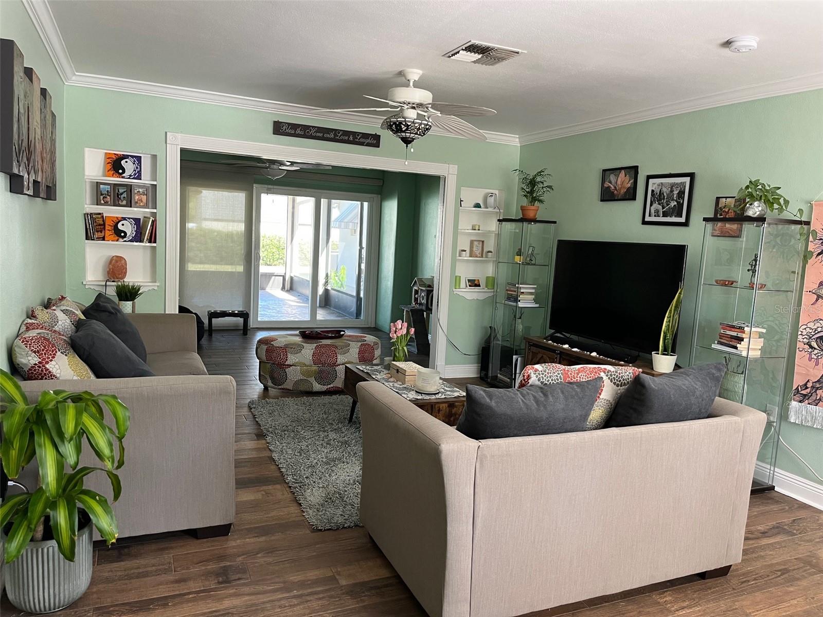 Main living 1
