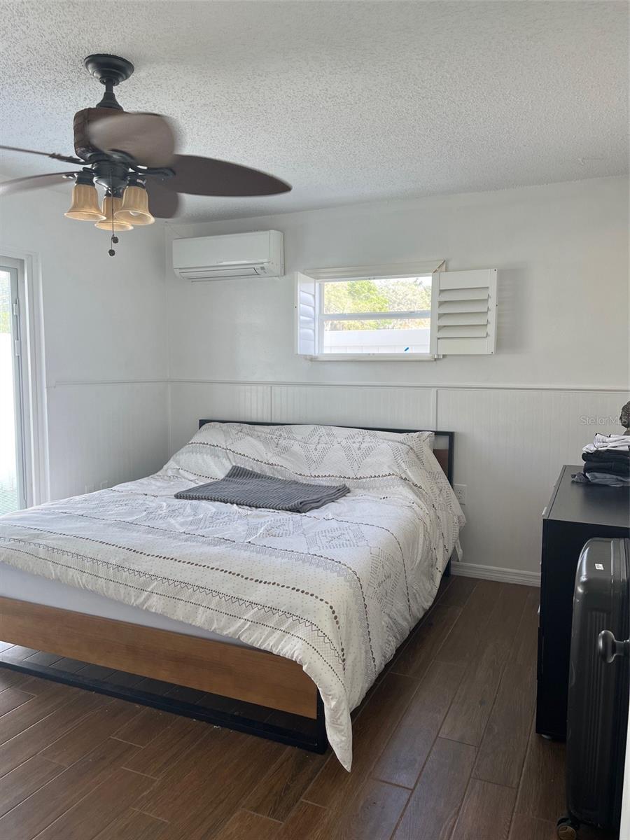 Cottage bedroom
