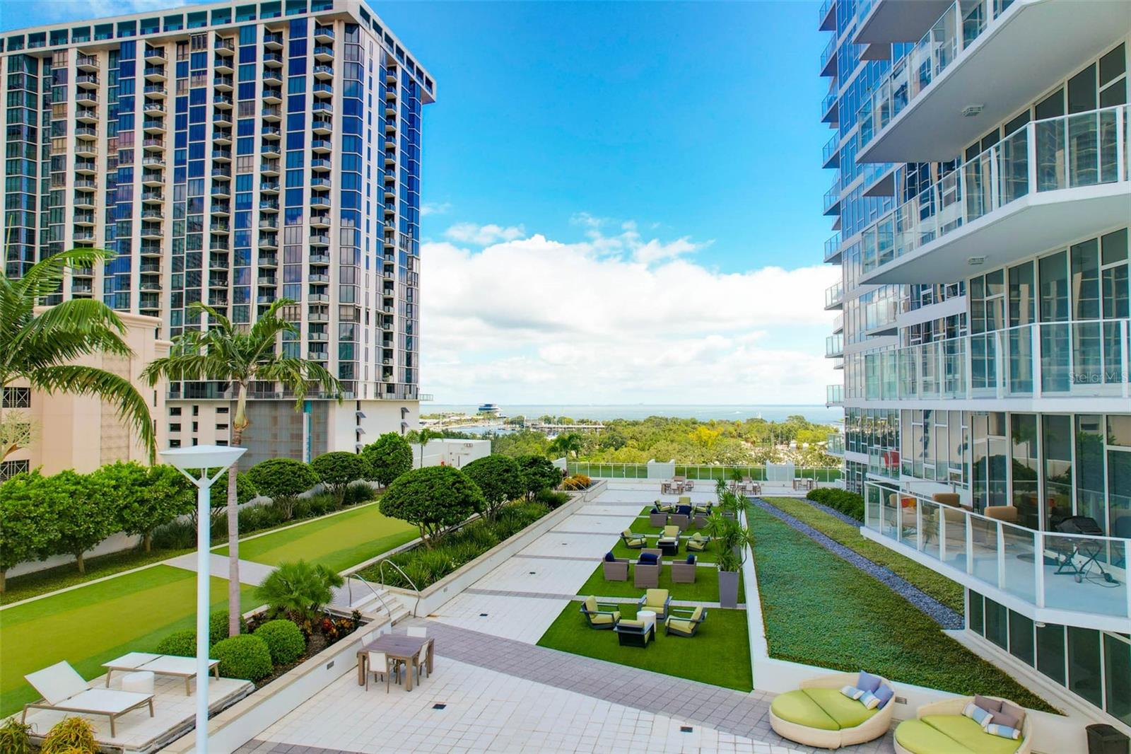 Amenities Deck