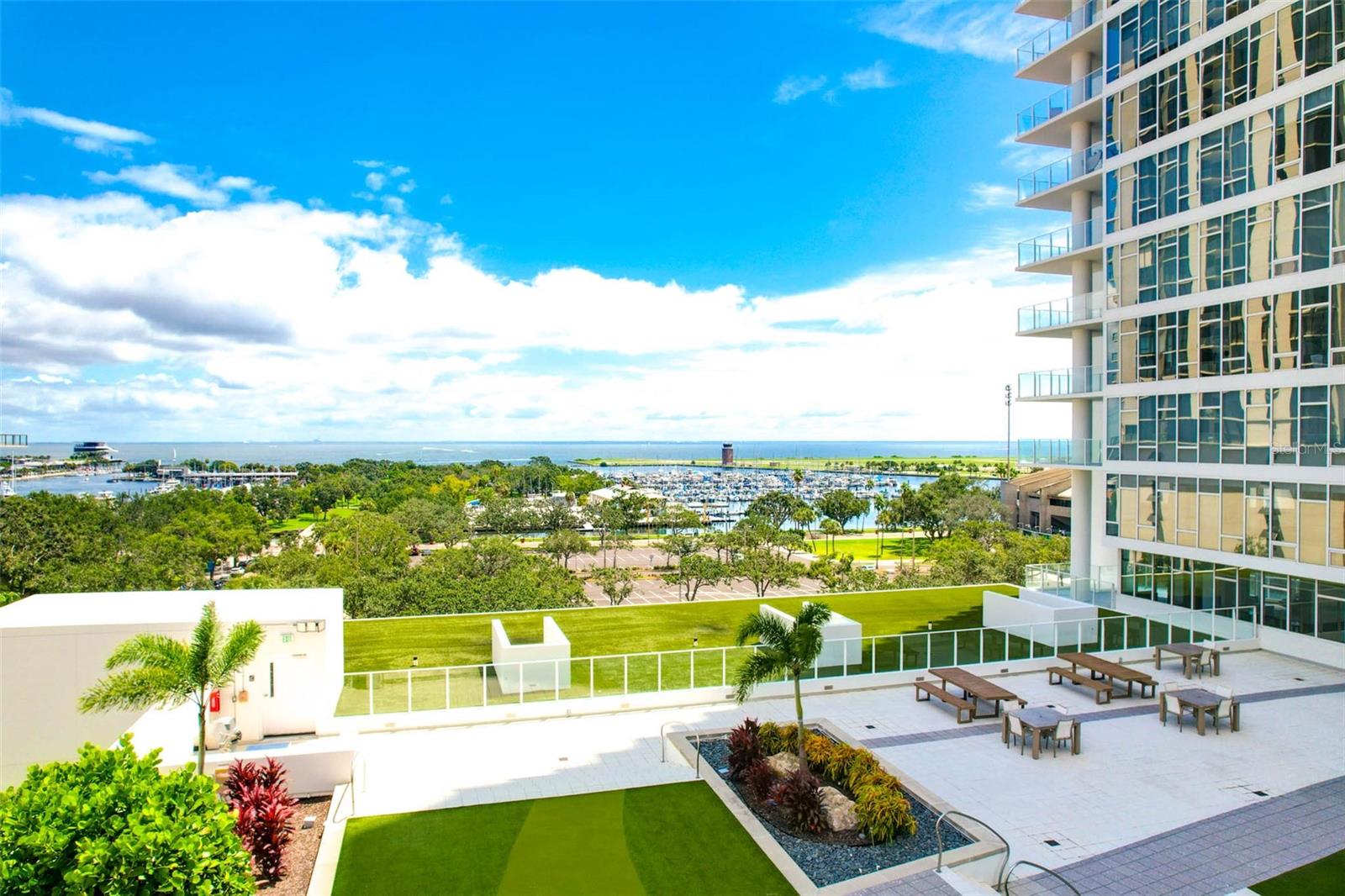 Amenities Deck