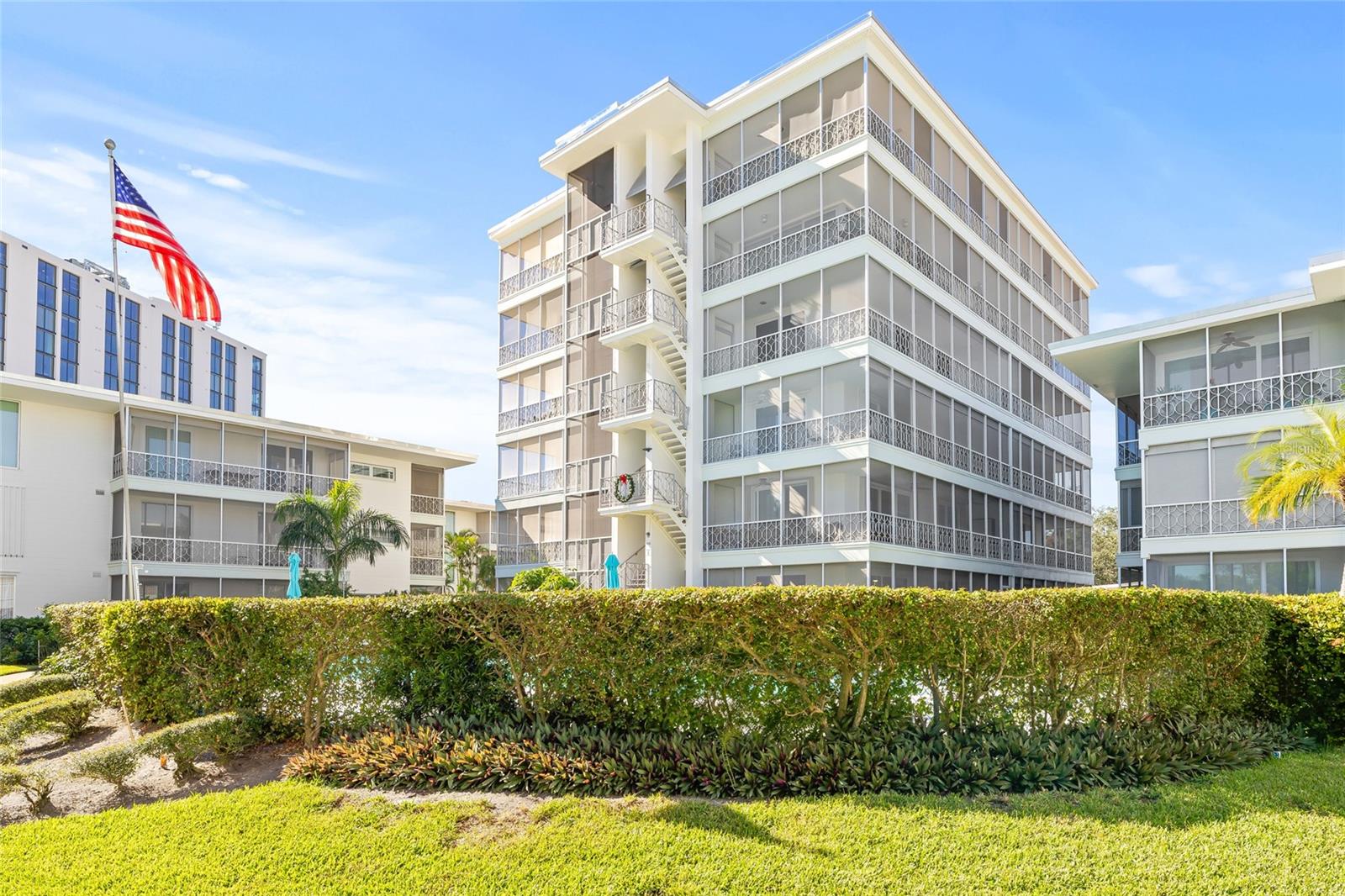 Amazing location. This community is close to Downtown St Pete. To the left is North Shore Park, directly across from the community.