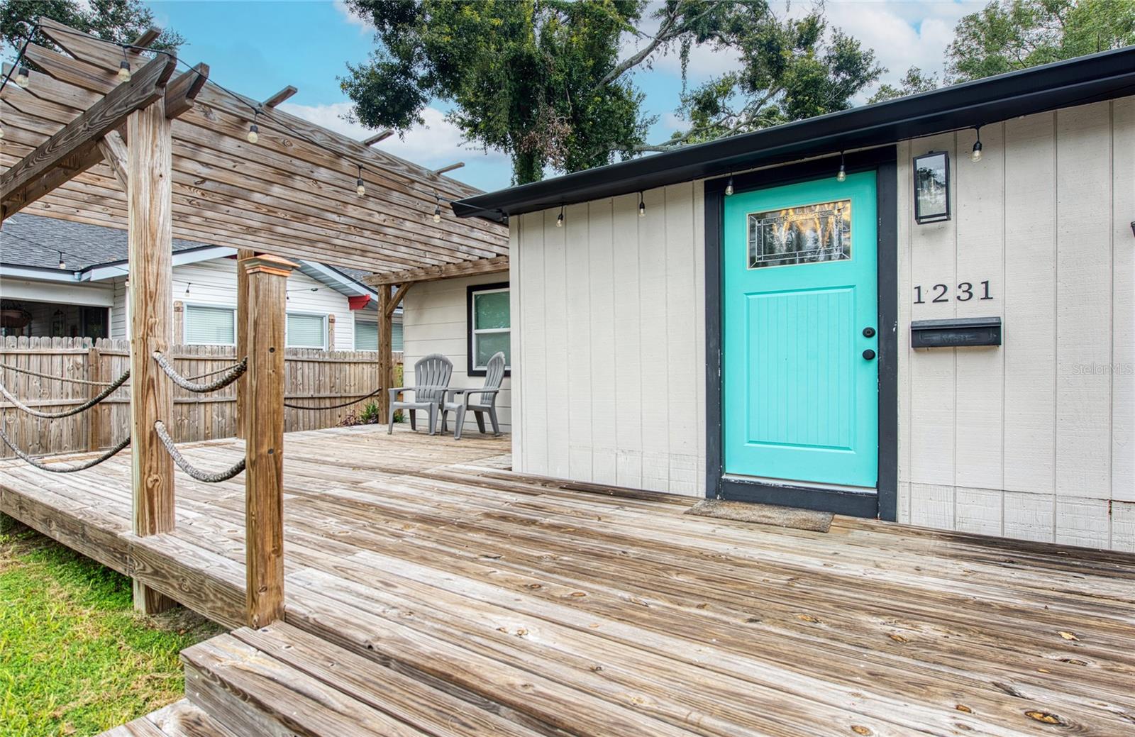 Front Porch/Deck