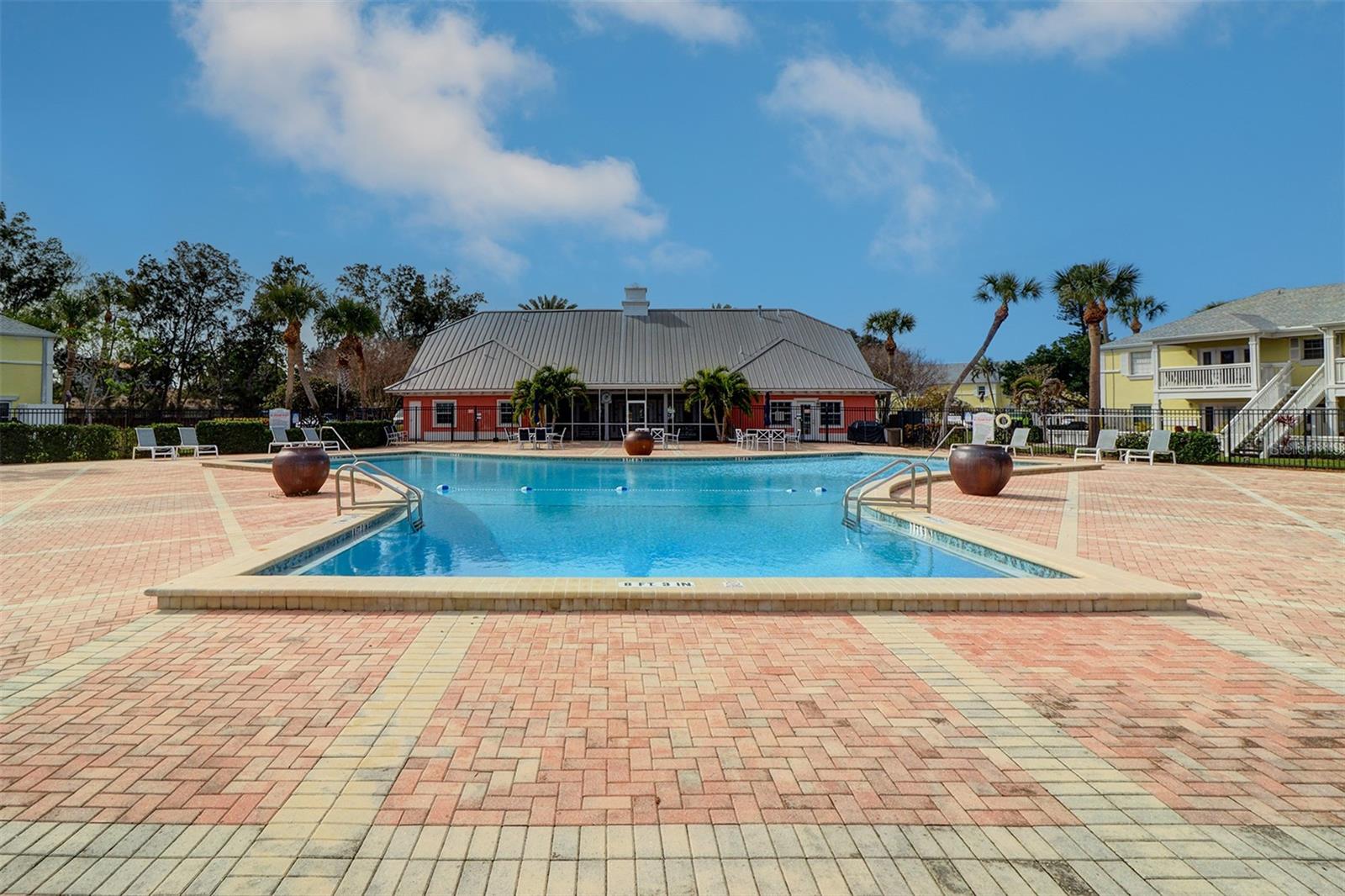 Waterside North - Pool
